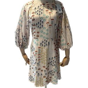 Brand new with tags Beautiful summer dress. Size small.